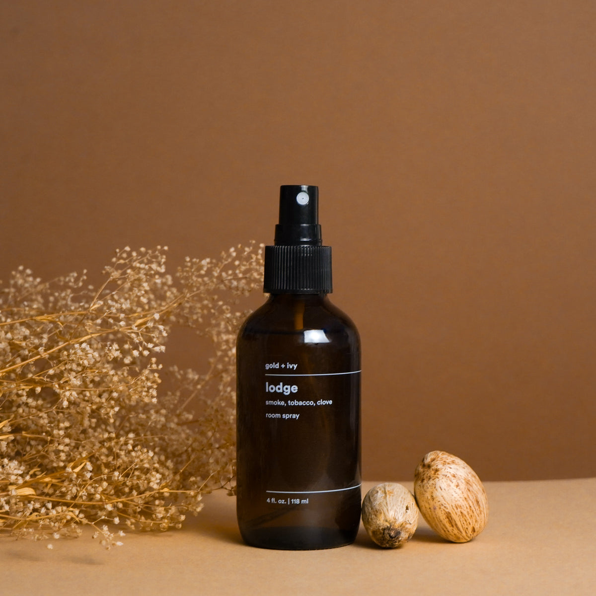 lodge room + linen spray – gold + ivy